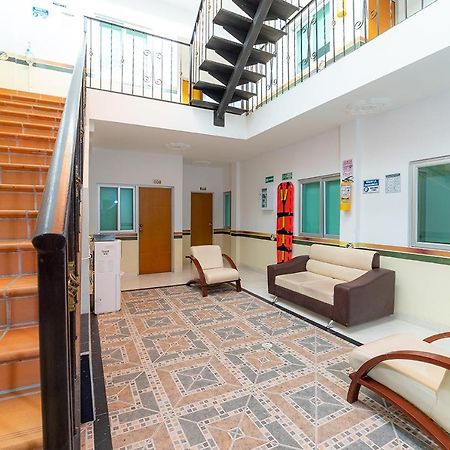 Ayenda Zhena Hotel กูกูตา ภายนอก รูปภาพ